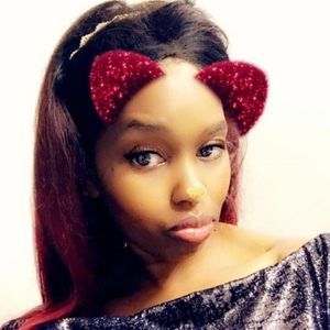 Meet your Posher, Lia